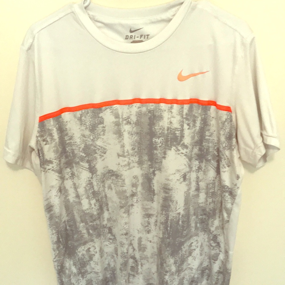 White nike dri fit performance tee